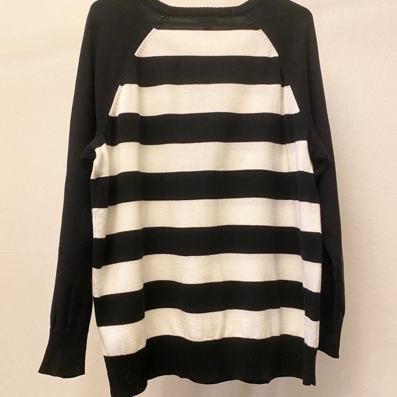 Torrid 1X Skull Black / White Stripe Pull Over Lightweight Sweater, Long Sleeve - Picture 4 of 8